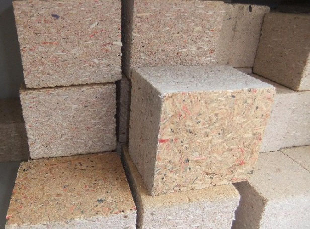 木屑?jí)簤K機(jī)▲木屑成型壓裝液壓機(jī)